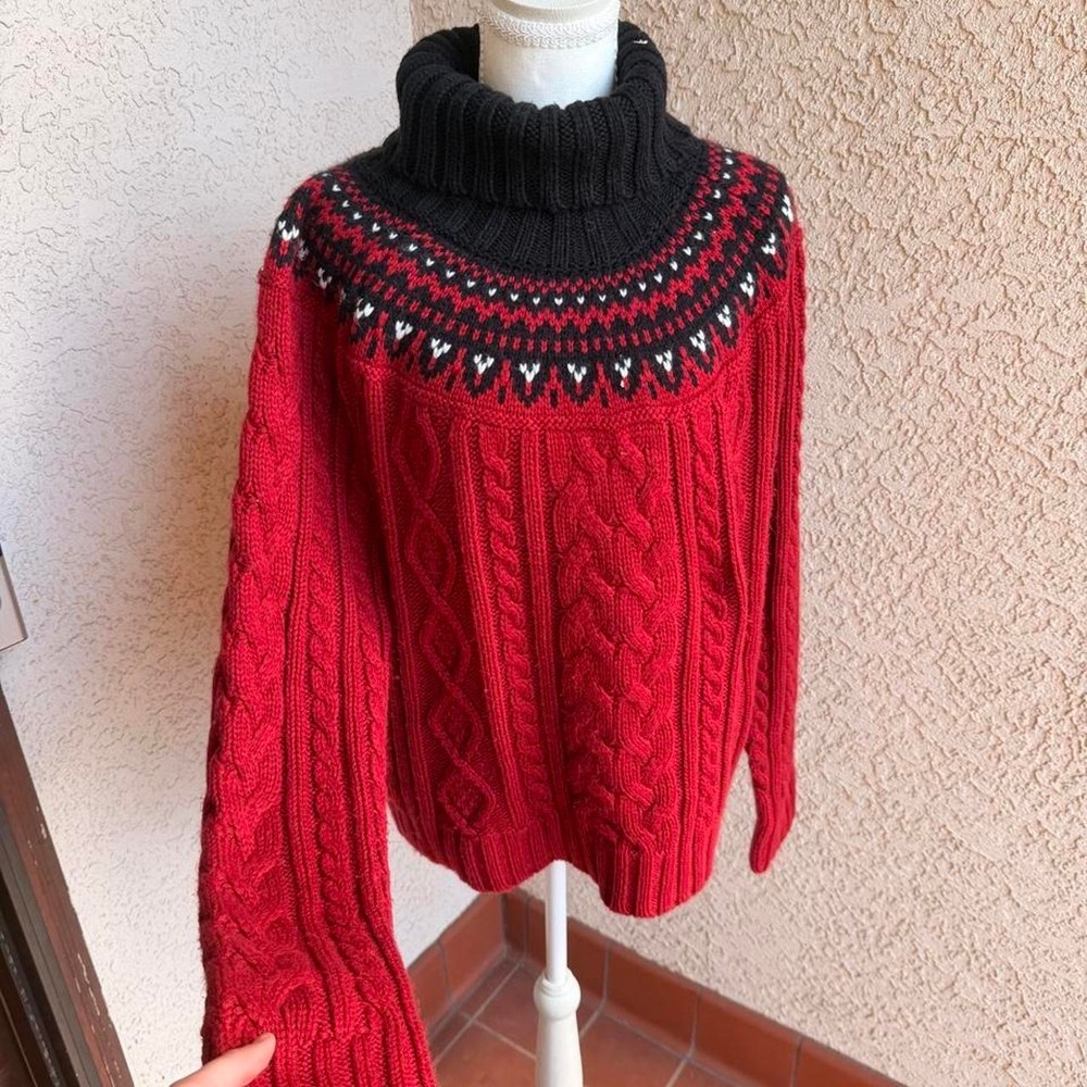 Vintage St. John's Bay red & black cable knit sweater
